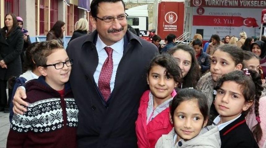 Ke&ccedil;i&ouml;ren&rsquo;de Cumhuriyet Bayramı Coşkusu