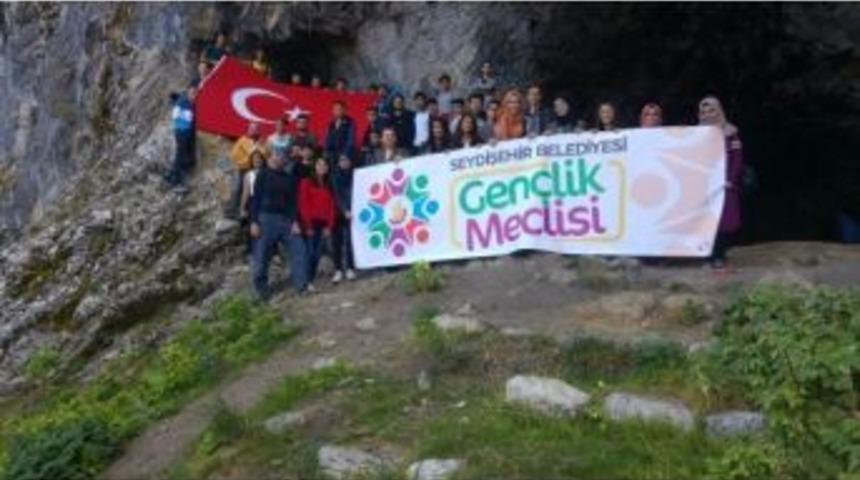 (tekrar) Gen&ccedil;lik Meclisi&rsquo;nden Ferzene Mağarasına Doğa Y&uuml;r&uuml;y&uuml;ş&uuml; Etkinliği