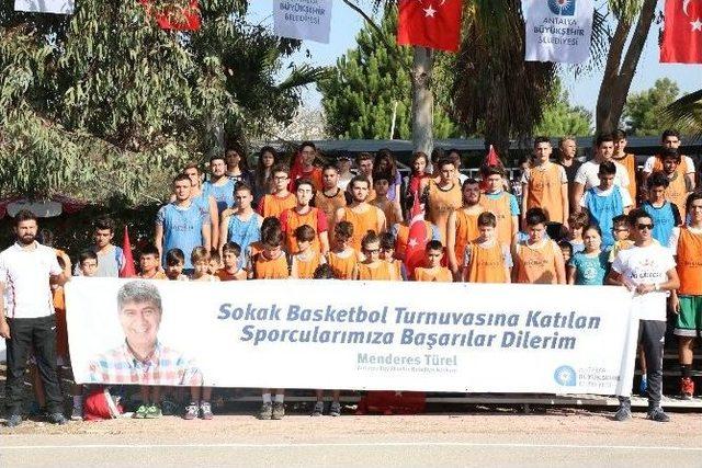 Büyükşehir’in Cumhuriyet Kupası’na Yoğun İlgi