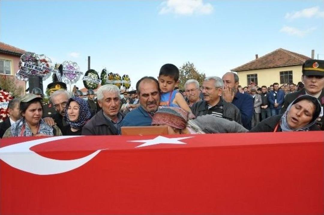 Uşak, Şehidini G&ouml;zyaşları Arasında Ebediyete Uğurladı