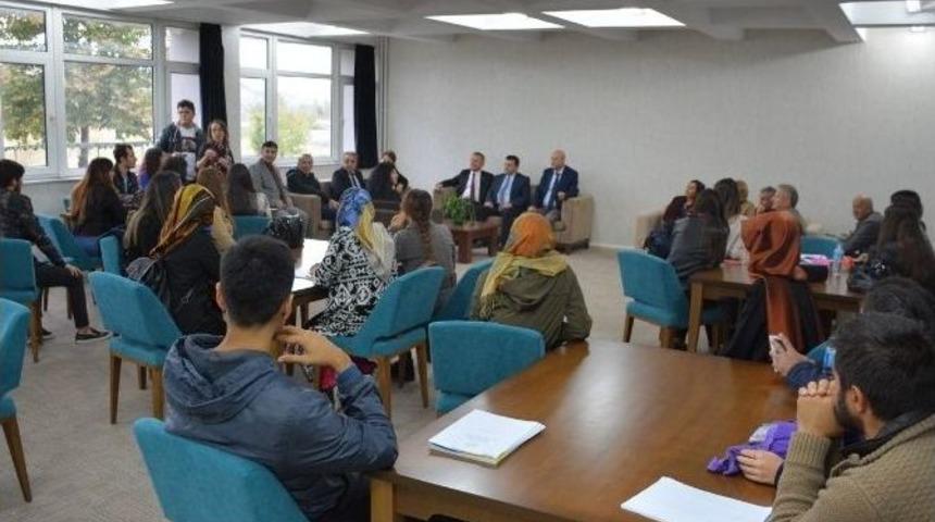 &Ccedil;aycuma Meslek Y&uuml;ksekokulu &Ouml;ğrencilerinden Eğitime Destek Projesi