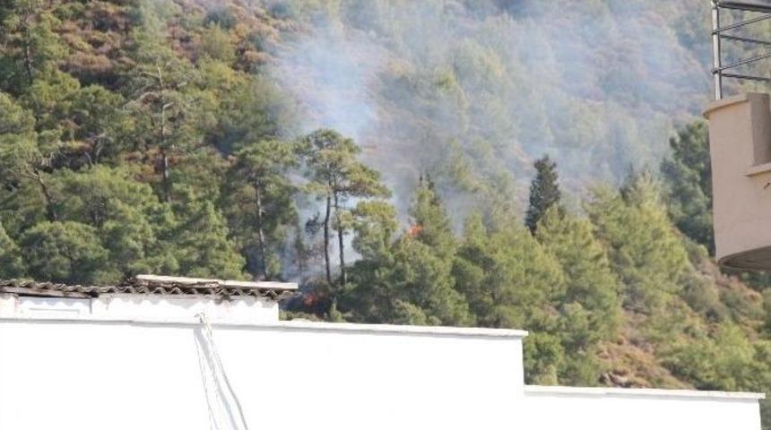 Marmaris&rsquo;te Orman Yangını B&uuml;y&uuml;meden S&ouml;nd&uuml;r&uuml;ld&uuml;
