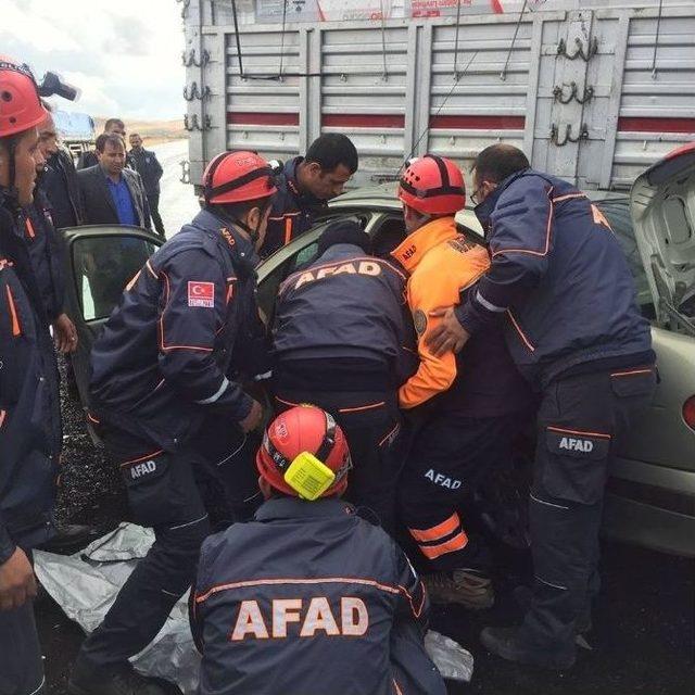 Erzurum’da Trafik Kazası: 2 Ölü, 2 Yaralı