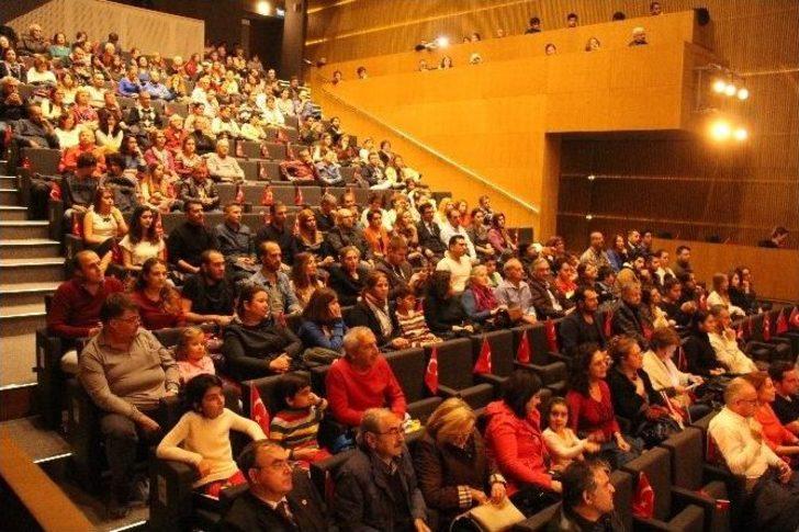 Bergama’da Cumhuriyet Coşkusu Doyasıya Yaşandı G4