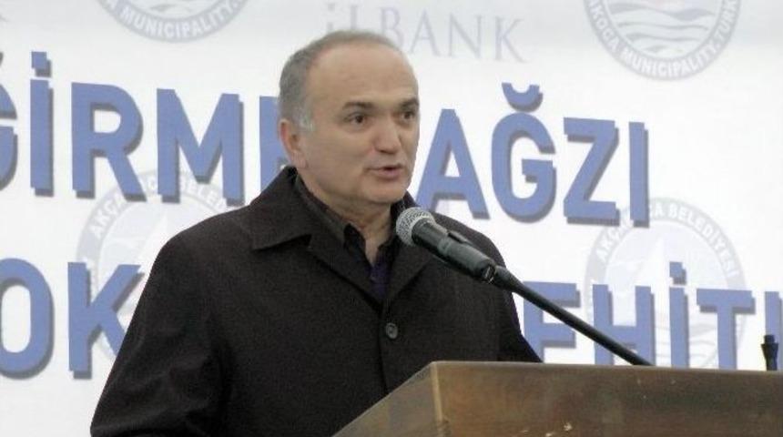 Bakan &Ouml;zl&uuml;, 15 Temmuz Şehitler Parkı Temel Atma T&ouml;renine Katıldı