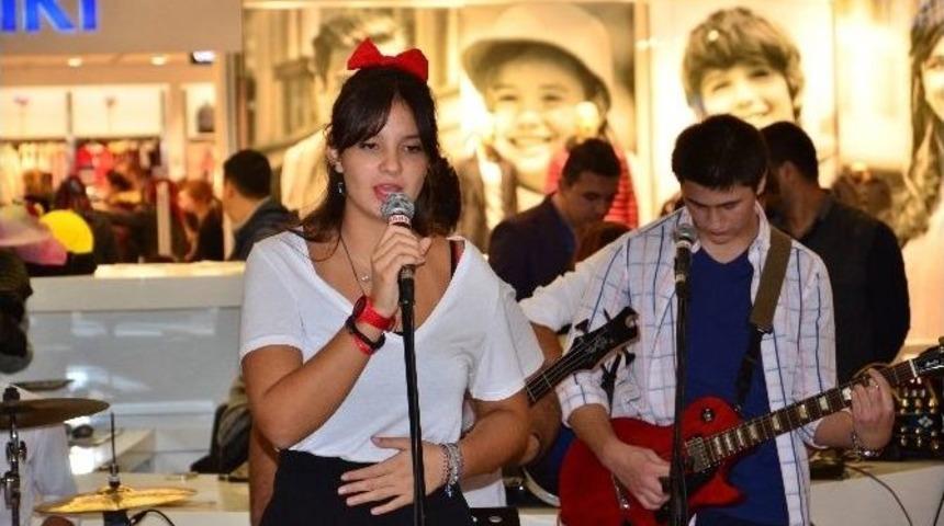 Esas 67 Burda Alışveriş Merkezinde 29 Ekim Coşkusu Yaşandı.