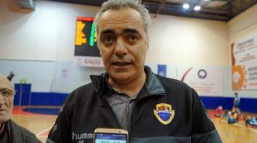 Kastamonu Belediyespor Antren&ouml;r&uuml; Hakan G&uuml;nal,