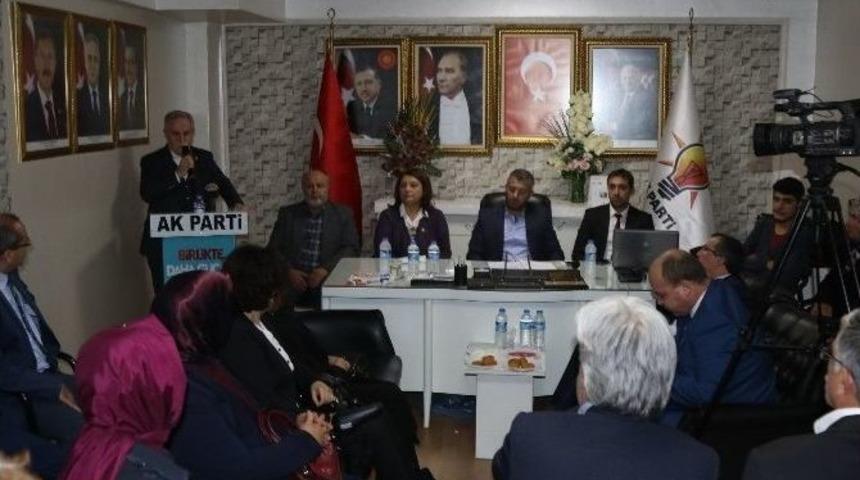 Ak Parti Akhisar İl&ccedil;e Danışma Meclis Toplantısı Yapıldı