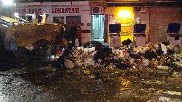Sur&rsquo;da &Ccedil;&ouml;pler Toplanmaya Başladı 1