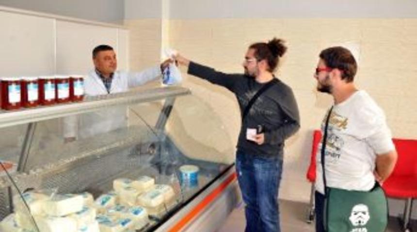 Ziraat Fak&uuml;ltesinin &Uuml;r&uuml;nleri Ad&uuml; &Ccedil;arşı&rsquo;da Satışa Sunuldu