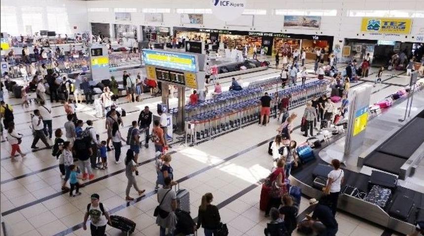 Antalya&rsquo;nın 2016&rsquo;nın İlk 10 Ayındaki Turist Kaybı 4,5 Milyon