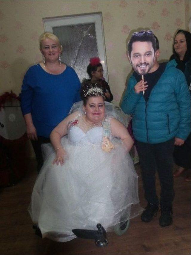 Engelli Gen&ccedil; Kız Damatsız D&uuml;ğ&uuml;n İle D&uuml;nyaevine Girdi 1