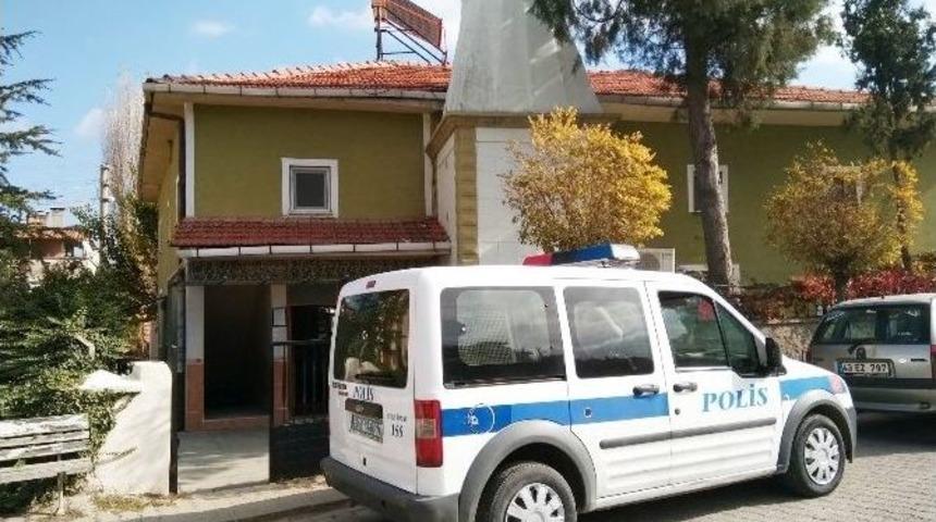 Hisarcık &Ccedil;imenlik Camiinde Hırsızlık Girişimi