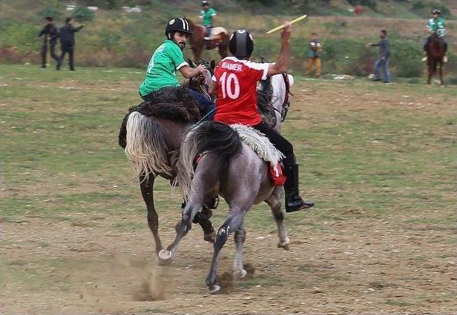 Cirit Geleneği Bursa’da Yaşatılıyor