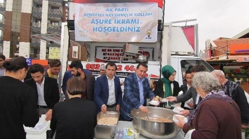 Başkan Soylu Vatandaşlara Aşure Dağıttı