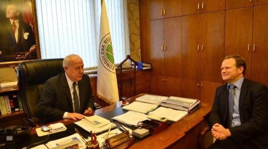 Belediye Başkanından Alman Vekile &ldquo;sığınmacı&rdquo; Sorusu