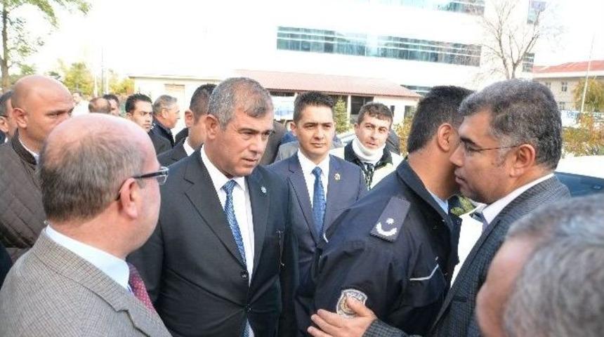 Emniyet M&uuml;d&uuml;r&uuml; Karab&ouml;rk Veda Etti