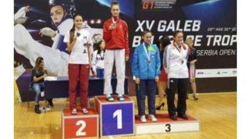 Beyşehir&rsquo;de Mlilli Tekvandocu Zeliha Ağrıs&rsquo;ın Avrupa Başarısı Sevinci