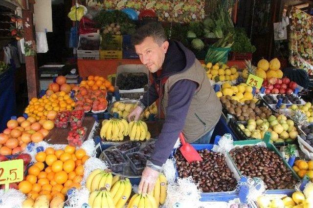 Kış Ayının Vitamin Deposu Meyveler Tezgahlarda Yerini Aldı