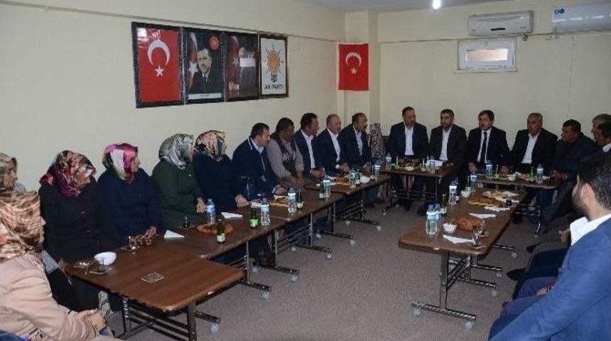 Ak Parti Darende&rsquo;de İstişare Toplantısı Yaptı