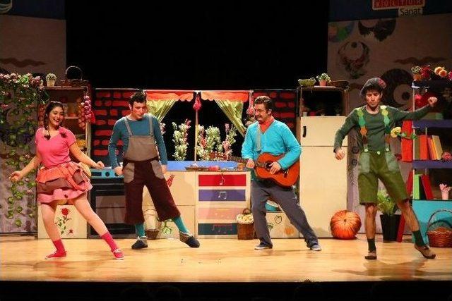 &rsquo;her &Ccedil;ocuk &Ouml;zeldir&rsquo; Tiyatrosu Ey&uuml;p&rsquo;te&nbsp;sahnelendi 1