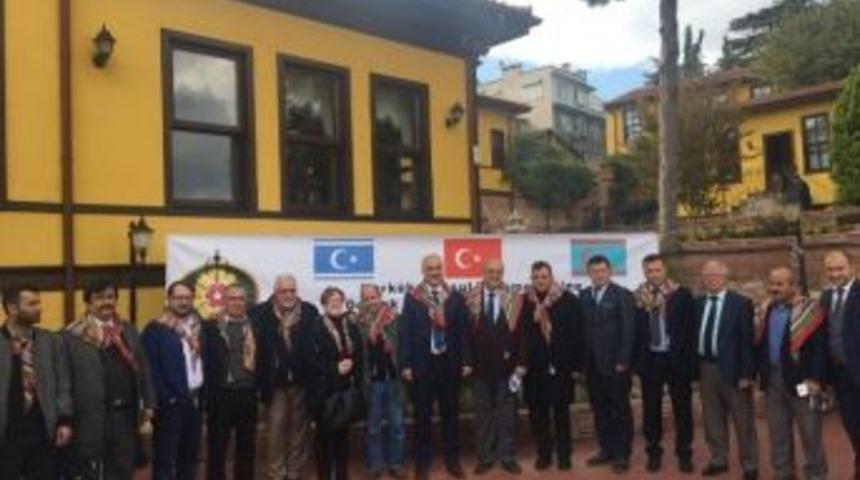 "500 Bin T&uuml;rkmen Varlığını Yok Saymaya &Ccedil;alışıyorlar"