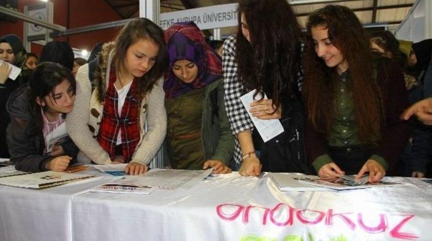 &Uuml;niversiteler &Ouml;ğrencilere Tanıtılıyor
