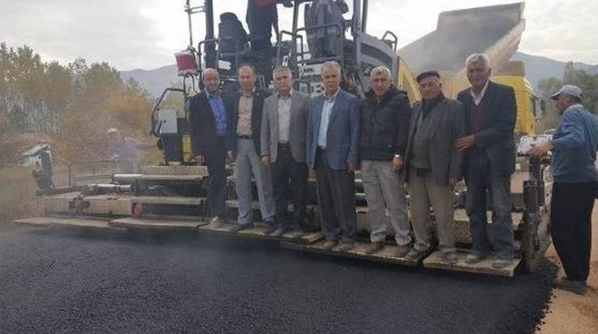 Başkan H&uuml;seyin G&uuml;ner, Yol &Ccedil;alışmaları Yerinde İnceledi