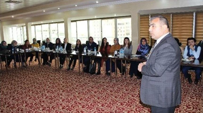 Emniyetten G&ouml;reve Yeni Başlayan &Ouml;ğretmenlere Bilgi Semineri