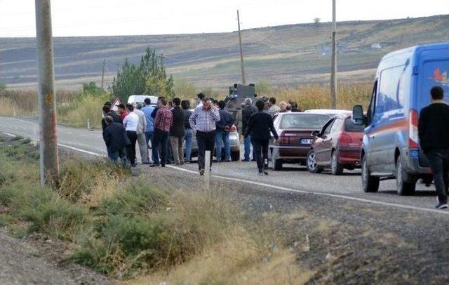 Diyarbakır’da Sürücülerin Dikkati Sayesinde Faciadan Dönüldü