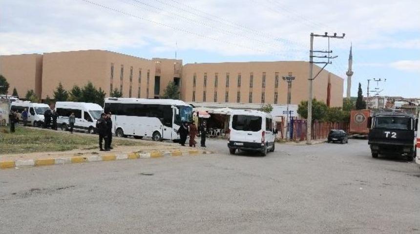 Hdp Darıca Binası &Ccedil;evresinde Polis Yoğun G&uuml;venlik &Ouml;nlemi Aldı