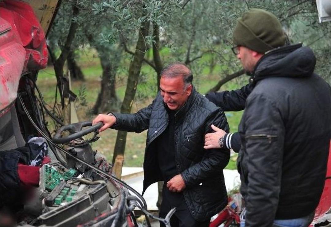 Patronu, 2 Ay &Ouml;nce Baba Olan Şof&ouml;r&uuml;n&uuml;n Başında G&ouml;zyaşlarına Boğuldu