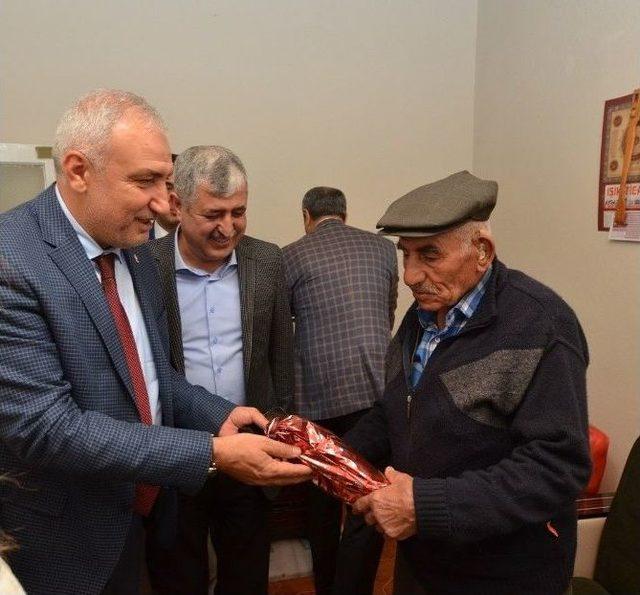 Yeşilyurt Belediyesi &lsquo;baştacı&rsquo; Projesiyle Evde Yaşlı Bakım Hizmeti Veriyor 2