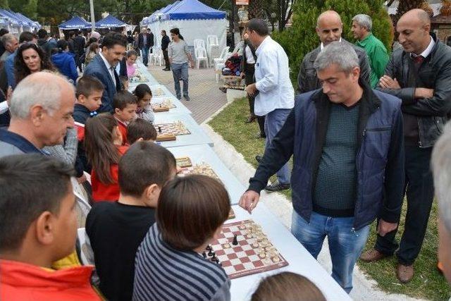 Azeri Satran&ccedil; Ustası S&ouml;ke&rsquo;de Bir İlki Ger&ccedil;ekleştirdi 2
