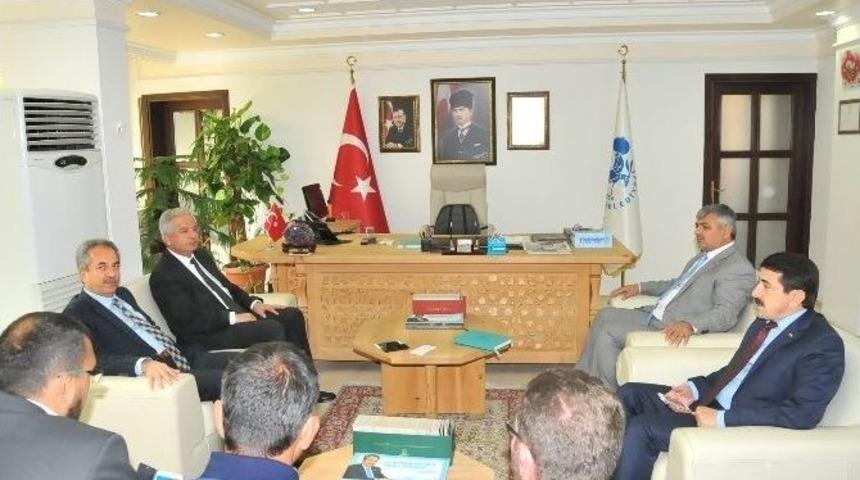 Akşehir&rsquo;de Atık Su Arıtma Tesisi İnşaatı Devam Ediyor