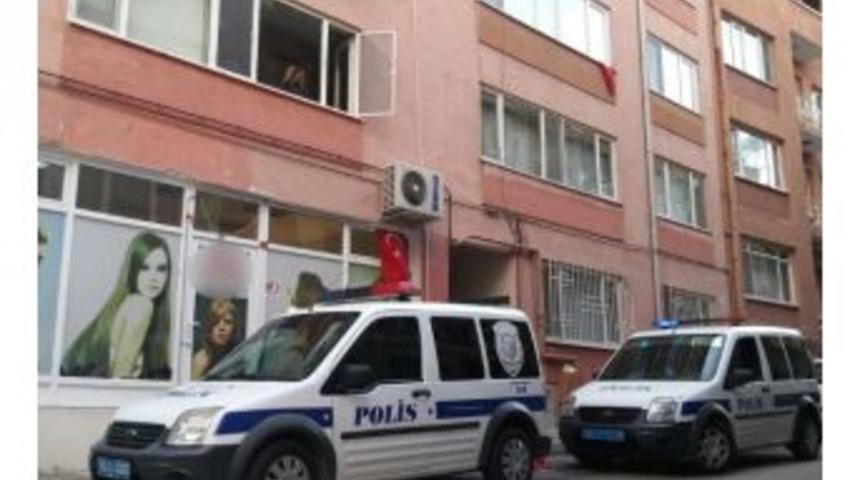 Yaşlı &Ccedil;ift Evde &Ouml;l&uuml; Bulundu