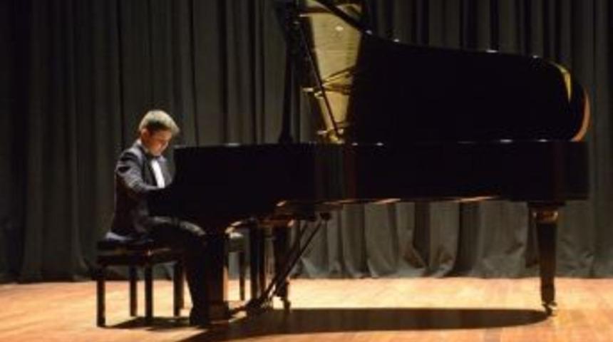 "piyano Sınıf Konseri" M&uuml;zikseverlerle Buluştu