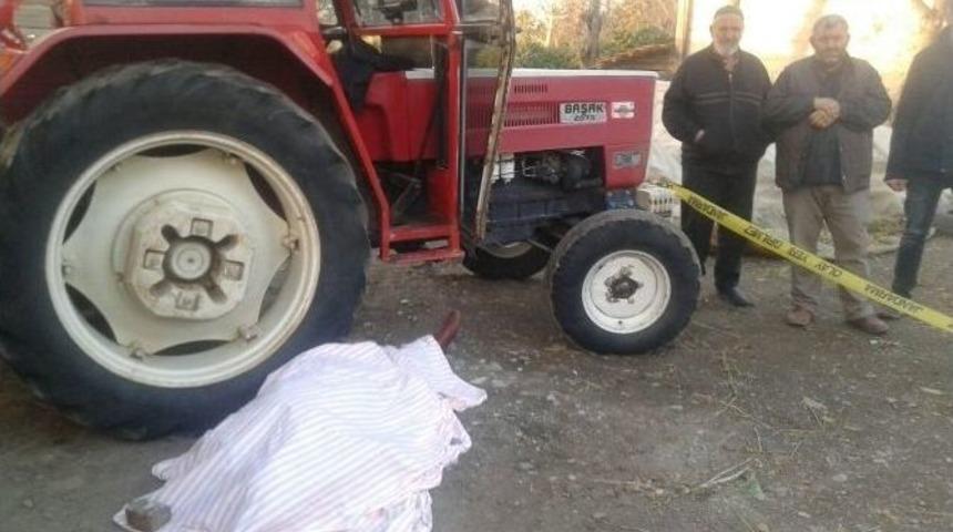 Eşinin Kollarında &Ouml;ld&uuml;