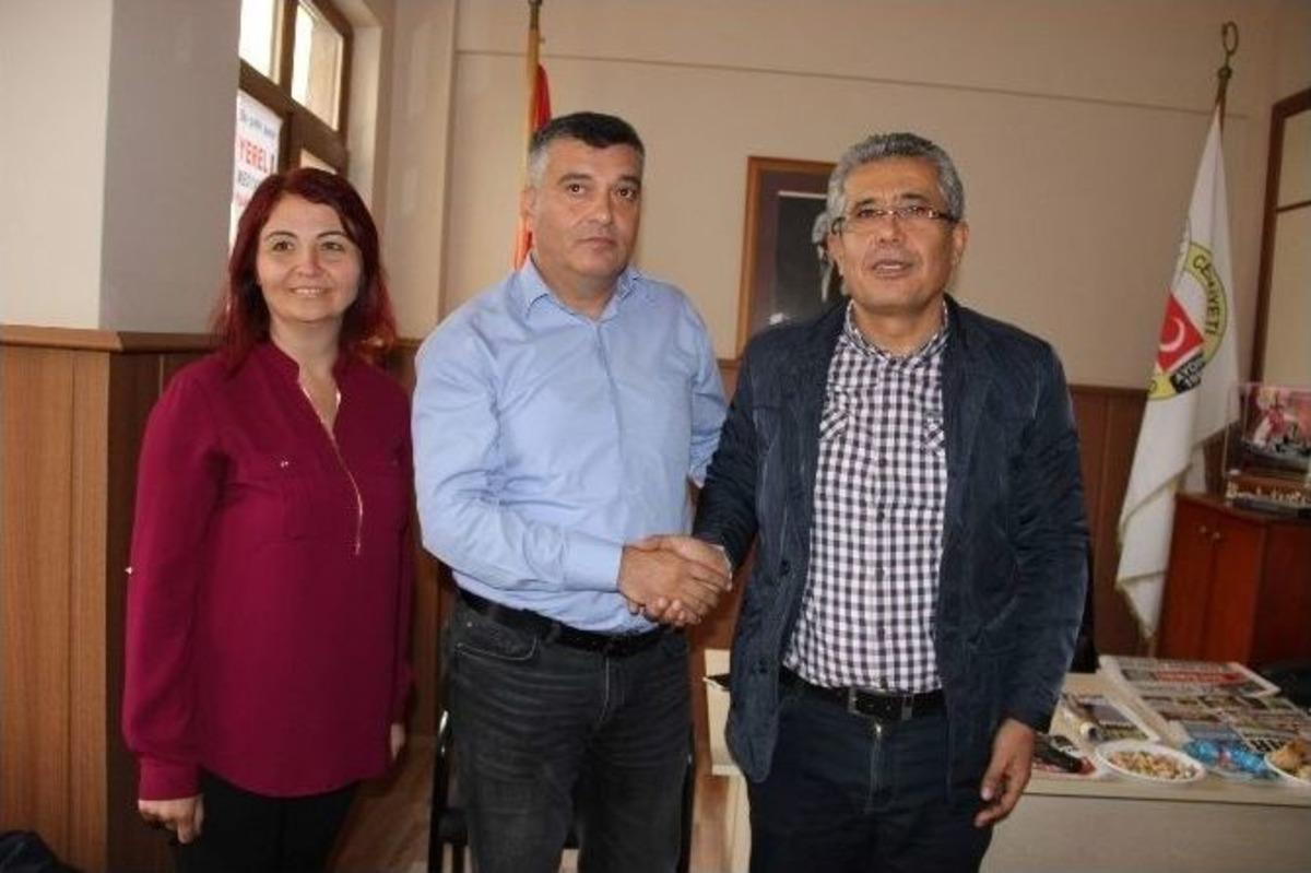 İşadamı G&uuml;m&uuml;ş, Gazeteci Karataş&rsquo;tan &Ouml;z&uuml;r Diledi