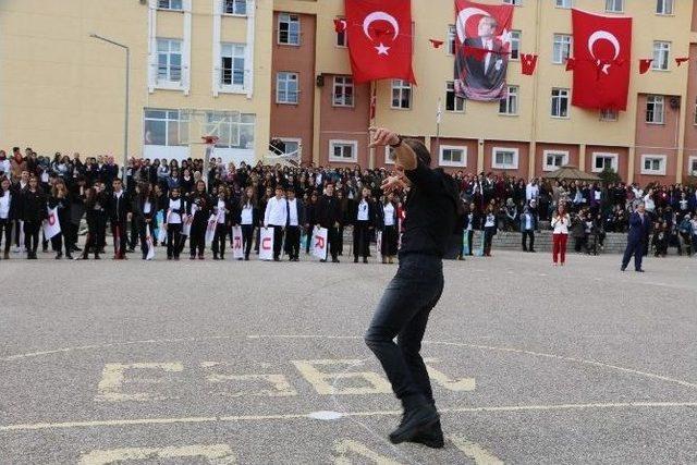 Cumhuriyet Bayramı Etkinliğinde 15 Temmuz Şehitleri Unutulmadı