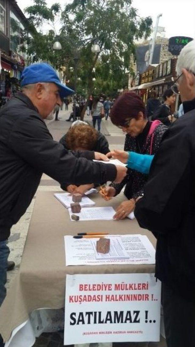 Kuşadası Belediye Mülklerinin Satılmaması İçin İmza Kampanyası Başlatıldı