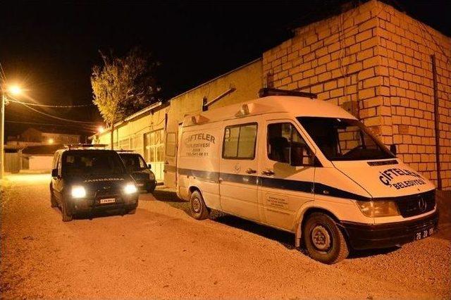 Oğlu Tarafından Tarlada 16 Yerinden Bı&ccedil;aklanan Baba &Ouml;ld&uuml; 2