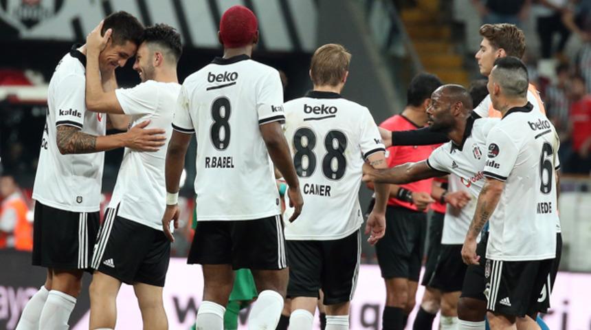 Fenerbahçe ve Galatasaray Beşiktaşlı Ryan Babel'in peşinde