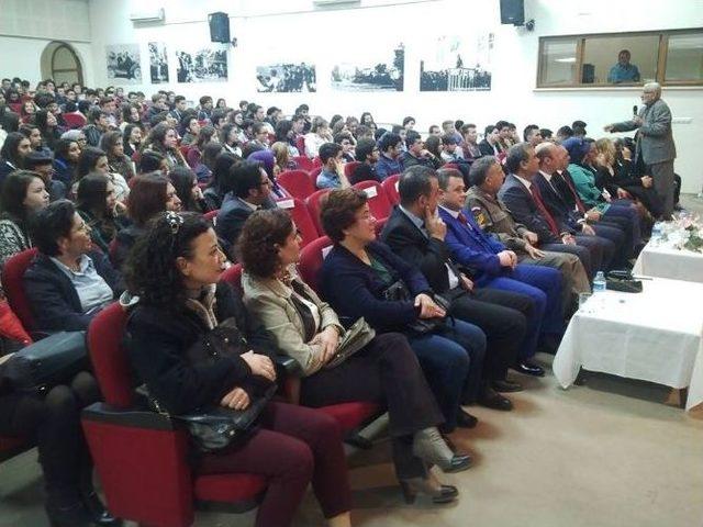 Burhaniye&rsquo;de Konferans İlgi G&ouml;rd&uuml; 2