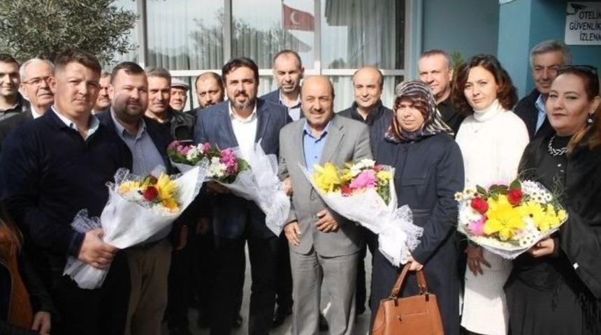 Kepsutlu Ak Partililer Beyaz Gezi Projesi Kapsamında Ayvalık&rsquo;ı Ziyaret Etti