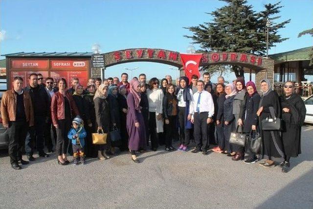 Kepsutlu Ak Partililer Beyaz Gezi Projesi Kapsamında Ayvalık&rsquo;ı Ziyaret Etti 3