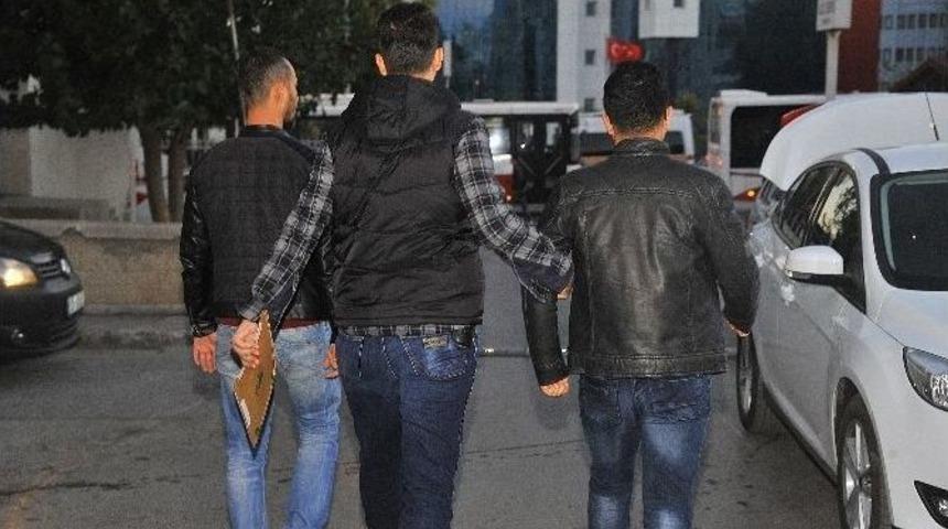 İzmir Ve Manisa&rsquo;da &Ouml;zel G&uuml;venlik&ccedil;ilere Fet&ouml; Operasyonu
