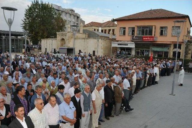 Tarsus’ta Hz. Danyal Meydanı’nda Yağmur Duası