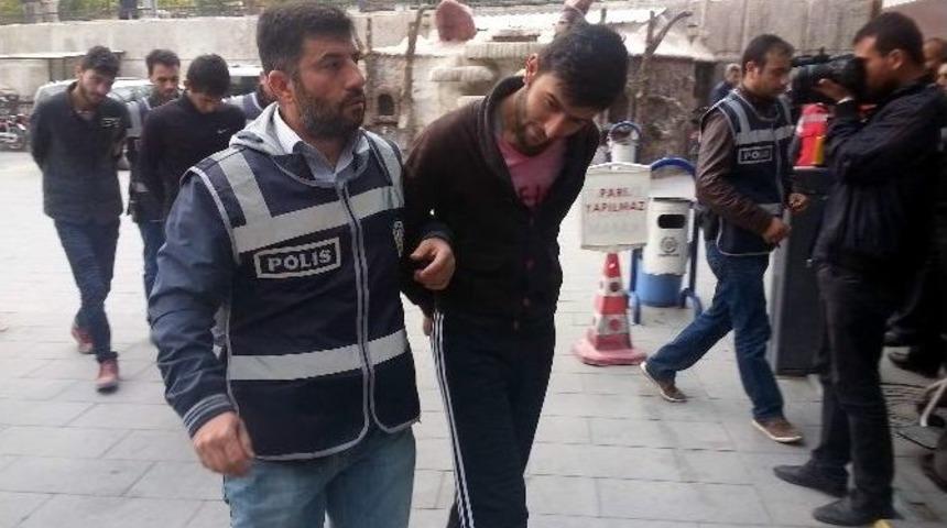 &Ccedil;aldıkları Paralarla Daire Kiralayıp, Uyuşturucu Partisi Yapmışlar