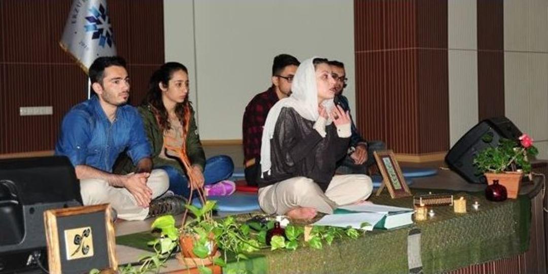 Et&uuml;&rsquo;de Mevlana R&uuml;zgarı